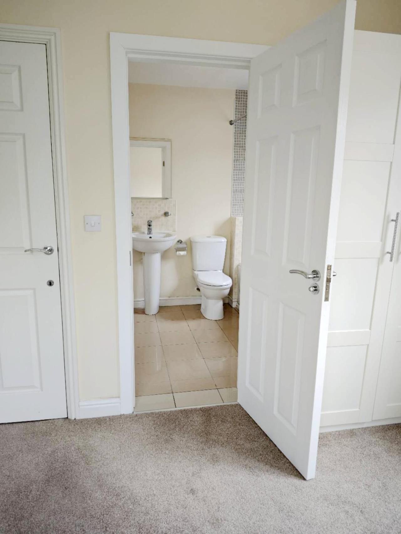Large En-Suite 10Mins To Near City Center برمنغهام المظهر الخارجي الصورة